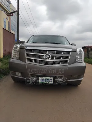 Cadillac Escalade 2012 Gold