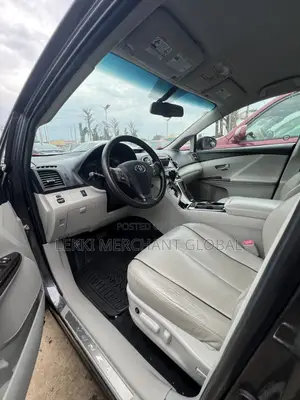 Toyota Venza AWD 2011 Gray
