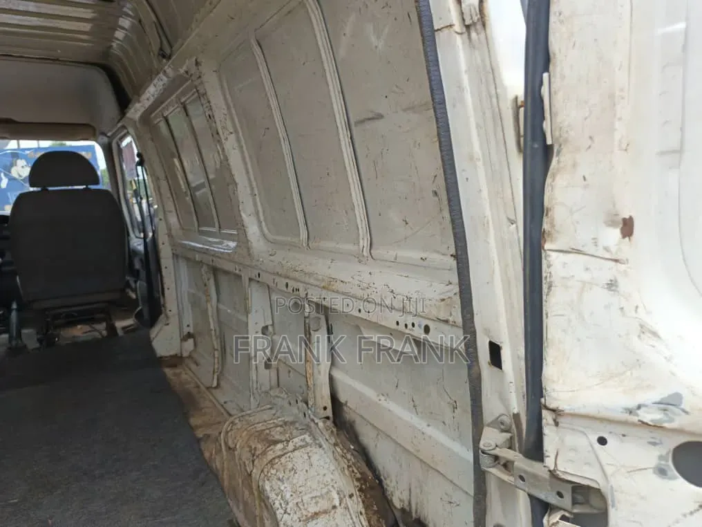 Ford Transit 2000 White
