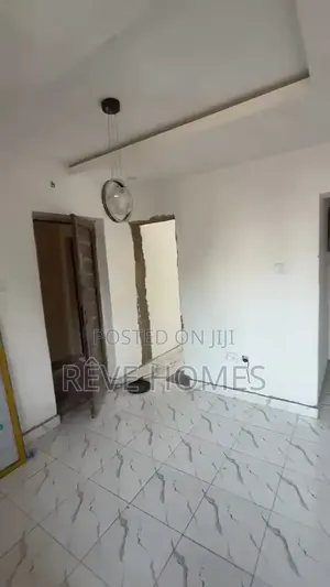 Mini Flat in Akoka for rent