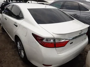 Lexus ES 250 2017 White