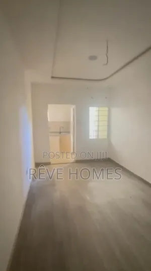 1bdrm Apartment in Yaba, Bariga / Shomolu for rent