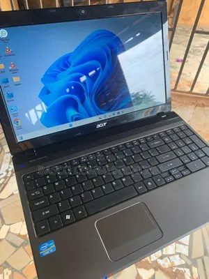 Laptop Acer Aspire 5750 4GB Intel Core i5 HDD 500GB