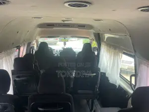 Toyota HiAce 2010 White