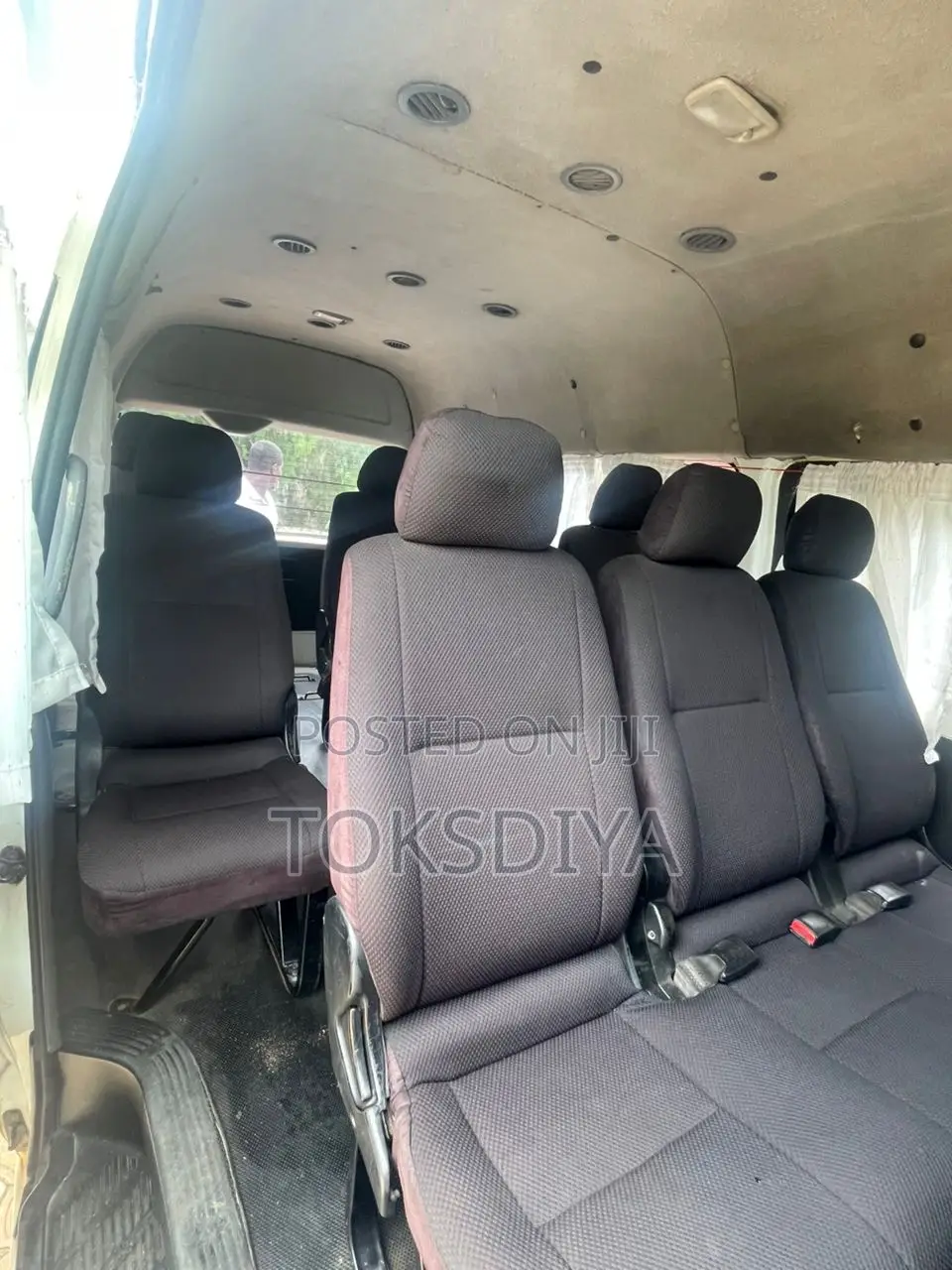 Toyota HiAce 2010 White