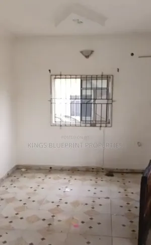 2bdrm Block of Flats in Nigercat, Warri for rent
