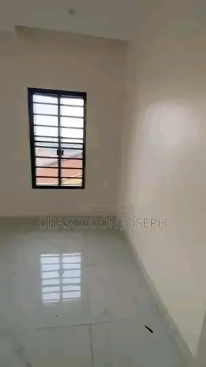 2bdrm Apartment in Adekunle for rent