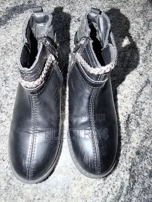 Women's Black Side-Zipper Winter Boots - Clean Sole