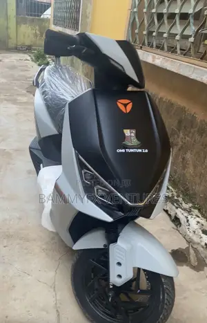 New Yadea Velax 2024 Black