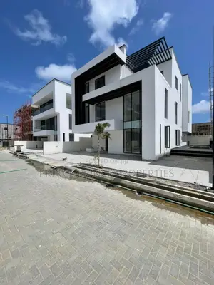 Furnished 6bdrm Duplex in Lekki for sale