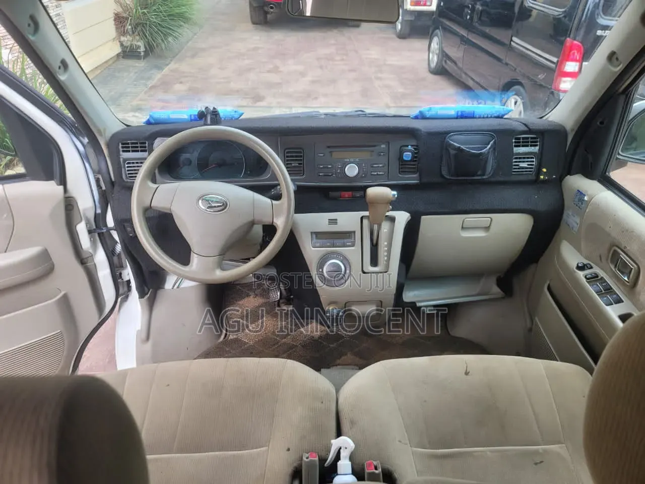 Daihatsu Hijet 2012 White