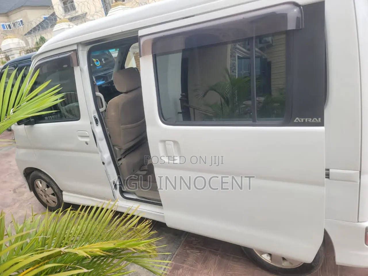Daihatsu Hijet 2012 White