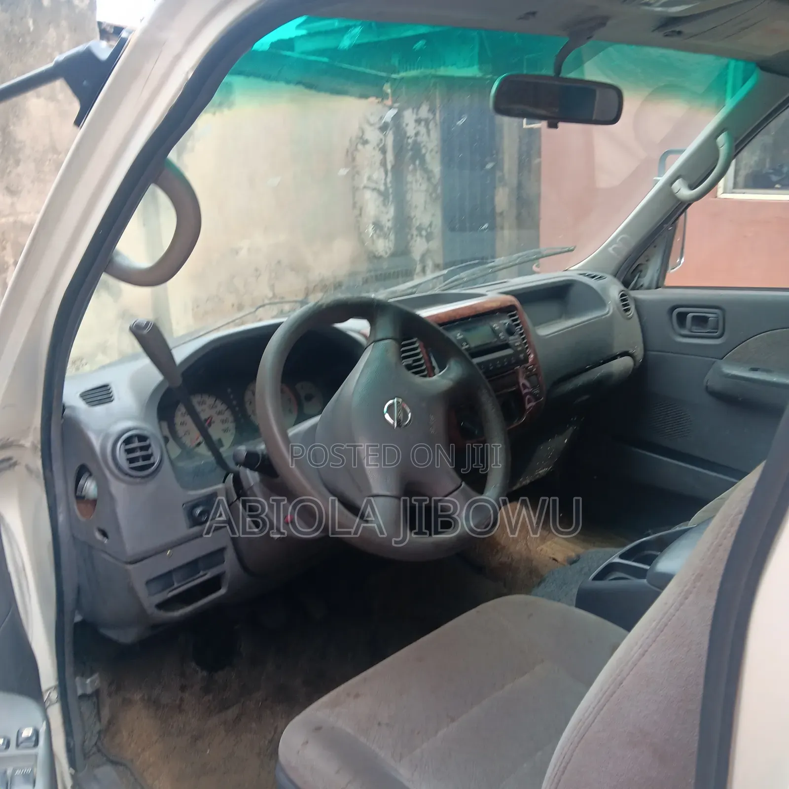 Nissan Caravan (Urvan) 2005 White