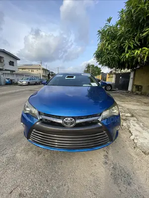 Toyota Camry SE 4dr Sedan (2.5L 4cyl 6A) 2017 Blue