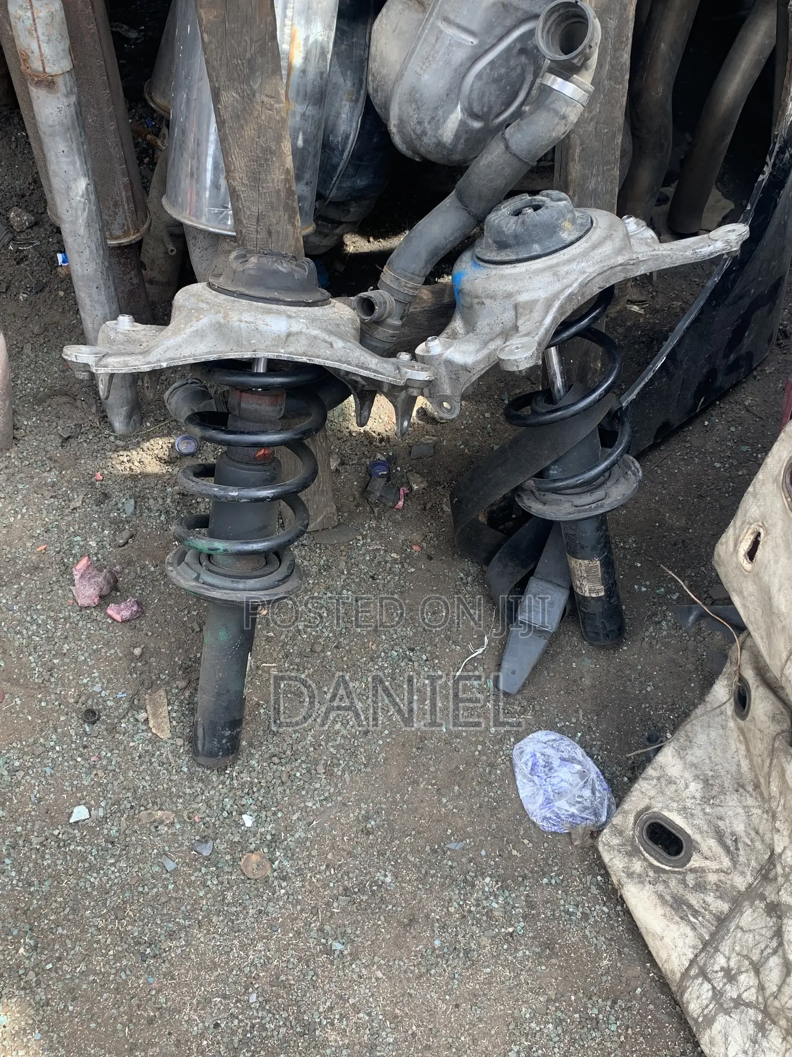 Audi Q5 Back Shock