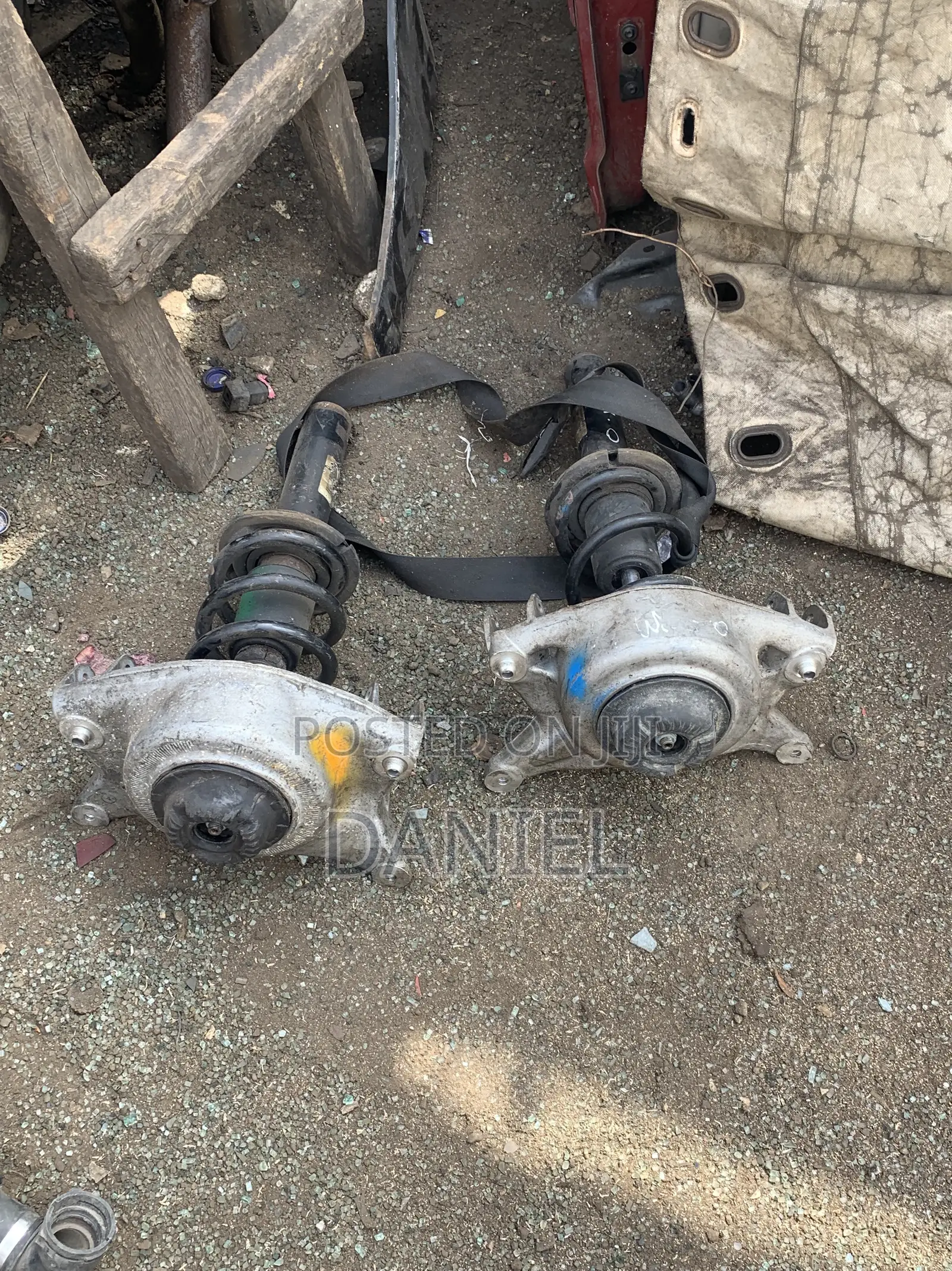 Audi Q5 Back Shock