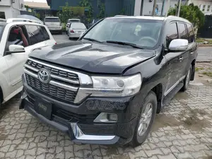 Toyota Land Cruiser 2015 Black