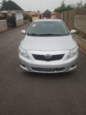Toyota Corolla 2010 Silver
