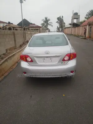 Toyota Corolla 2010 Silver