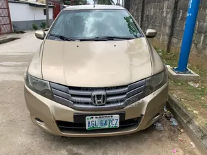 Honda City 2010 Gold