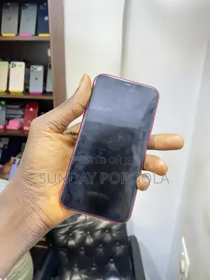 Apple iPhone 11 64 GB Red