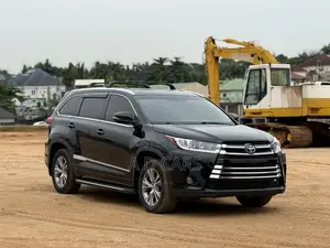 Toyota Highlander XLE V6 4x4 (3.5L 6cyl 6A) 2016 Black