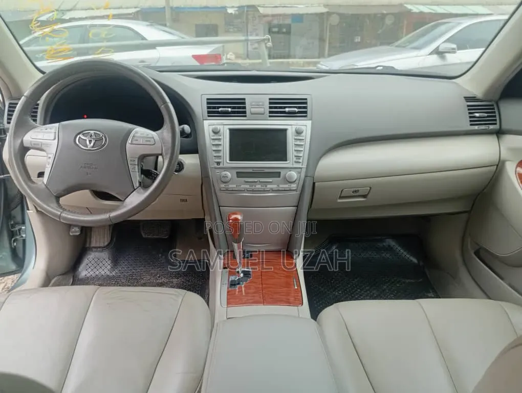 Toyota Camry 2011 Green