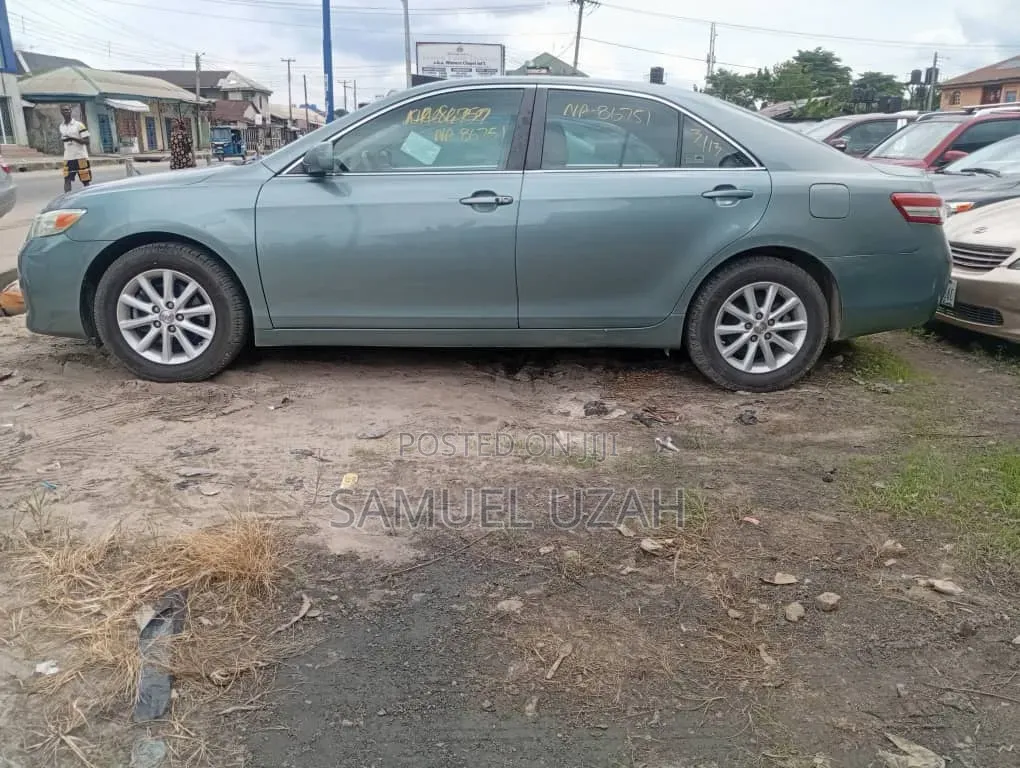 Toyota Camry 2011 Green