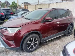 Toyota RAV4 Limited FWD 2019 Maroon