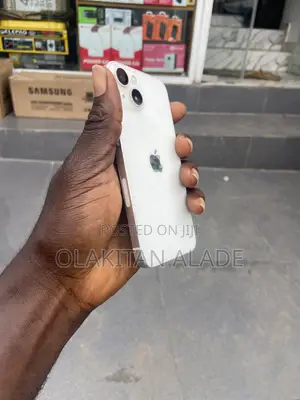 Apple iPhone 13 128 GB White