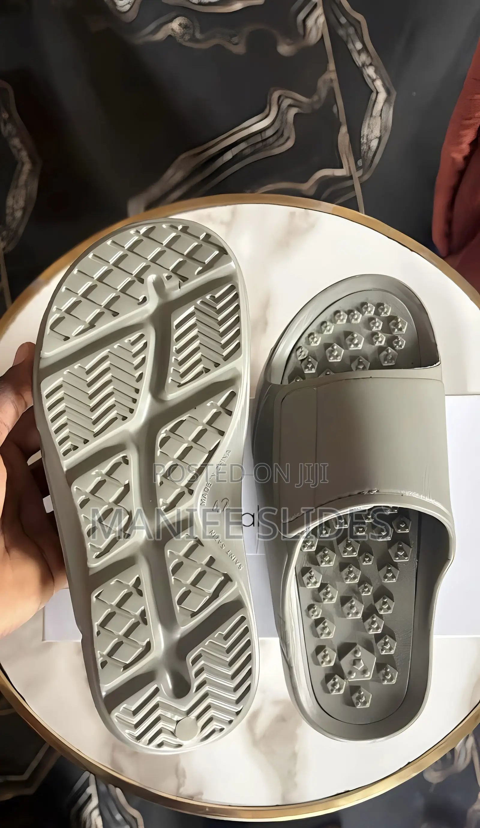 Maniee Slides