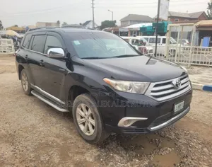 Toyota Highlander LE 4dr SUV (2.7L 4cyl 6A) 2014 Black