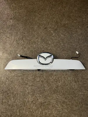 2013-2016 Mazda Cx-5 Oem Rear Trunk Lid Panel Trim With Back Up Camera