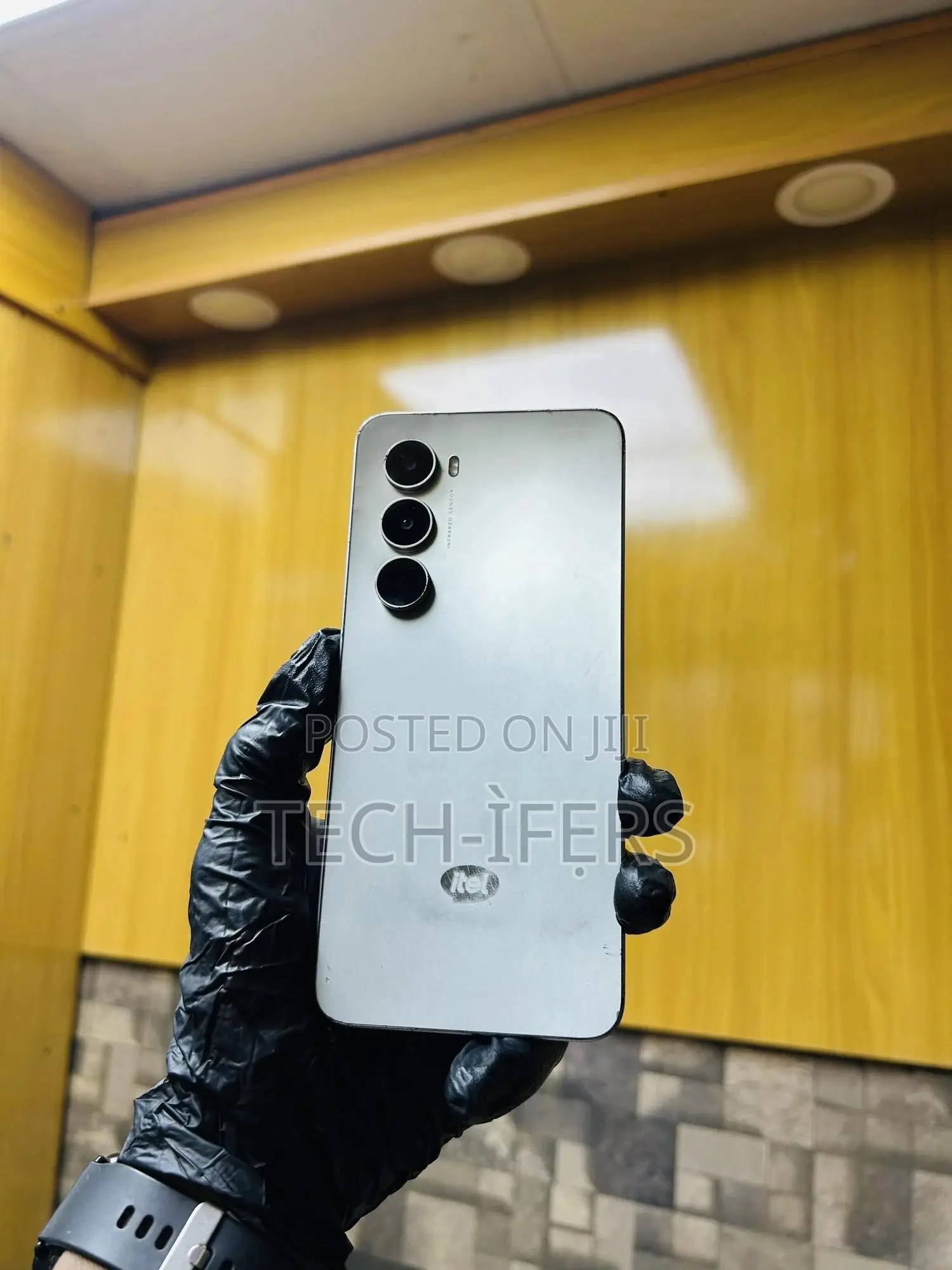 Itel A100 128 GB