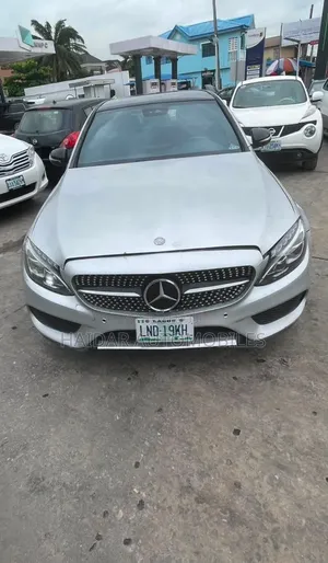 Mercedes-Benz C300 Sport 4dr AWD 4Matic Sedan (2.0L 4cyl 7A) 2015