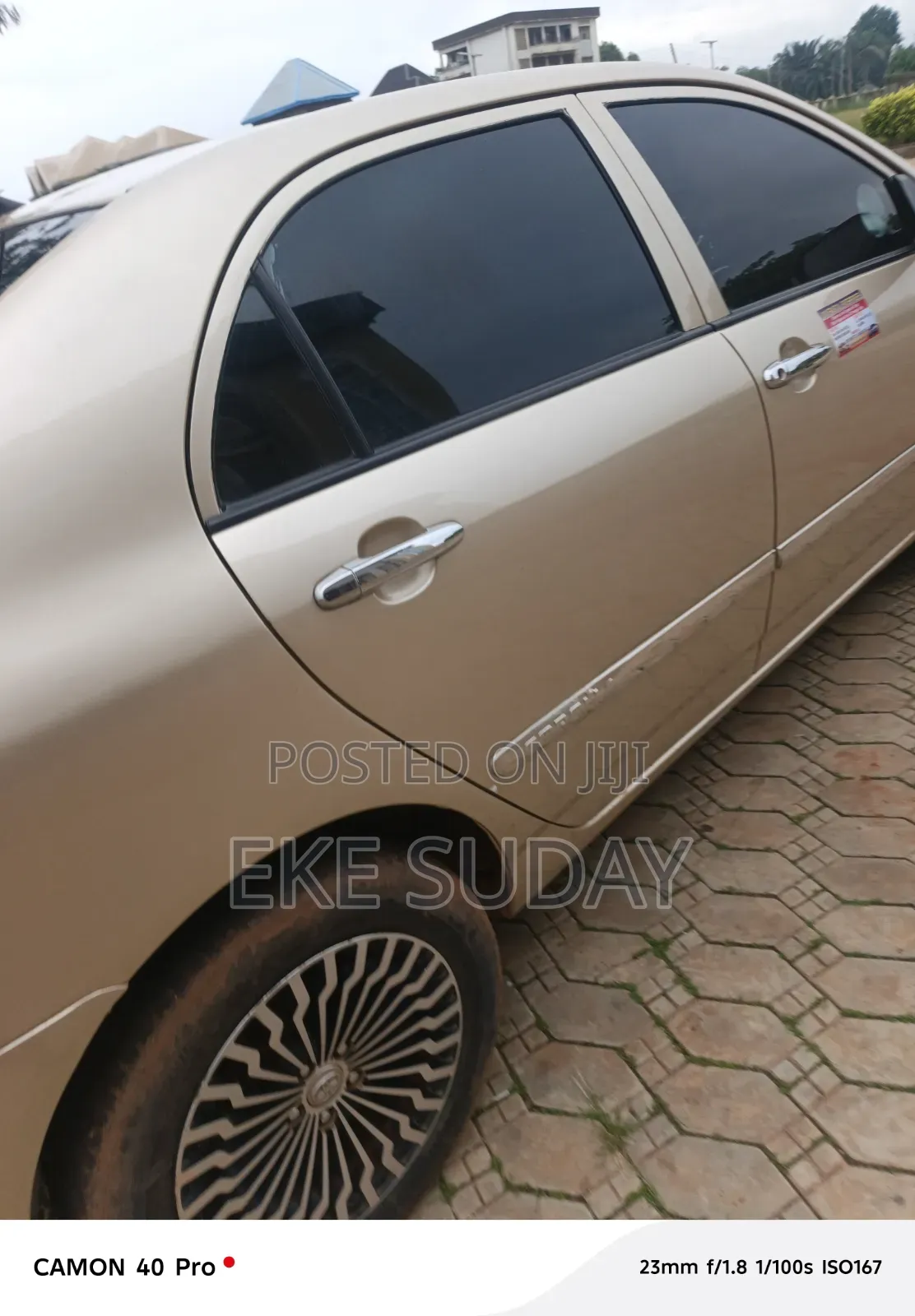 Toyota Corolla LE 2004 Gold