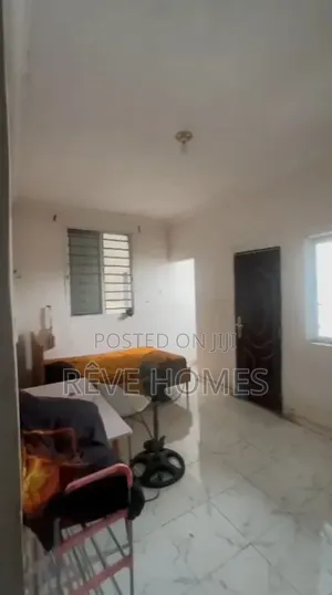 Studio Apartment in Shomolu for rent