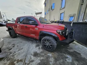 Toyota Tundra 2014 Red