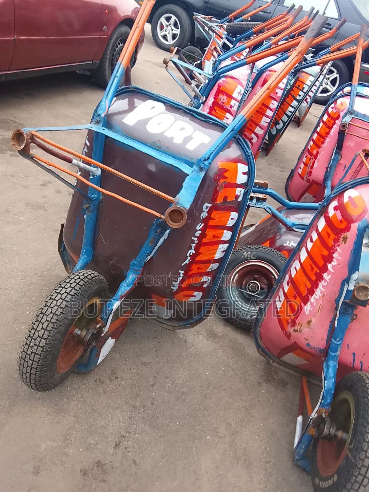 Heavy Duty Wheel Barrow