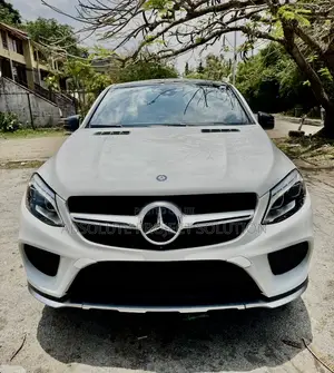 Mercedes-Benz GLE-Class 2015 White