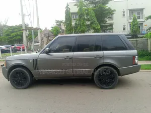 Land Rover Range Rover HSE 2010 Gray
