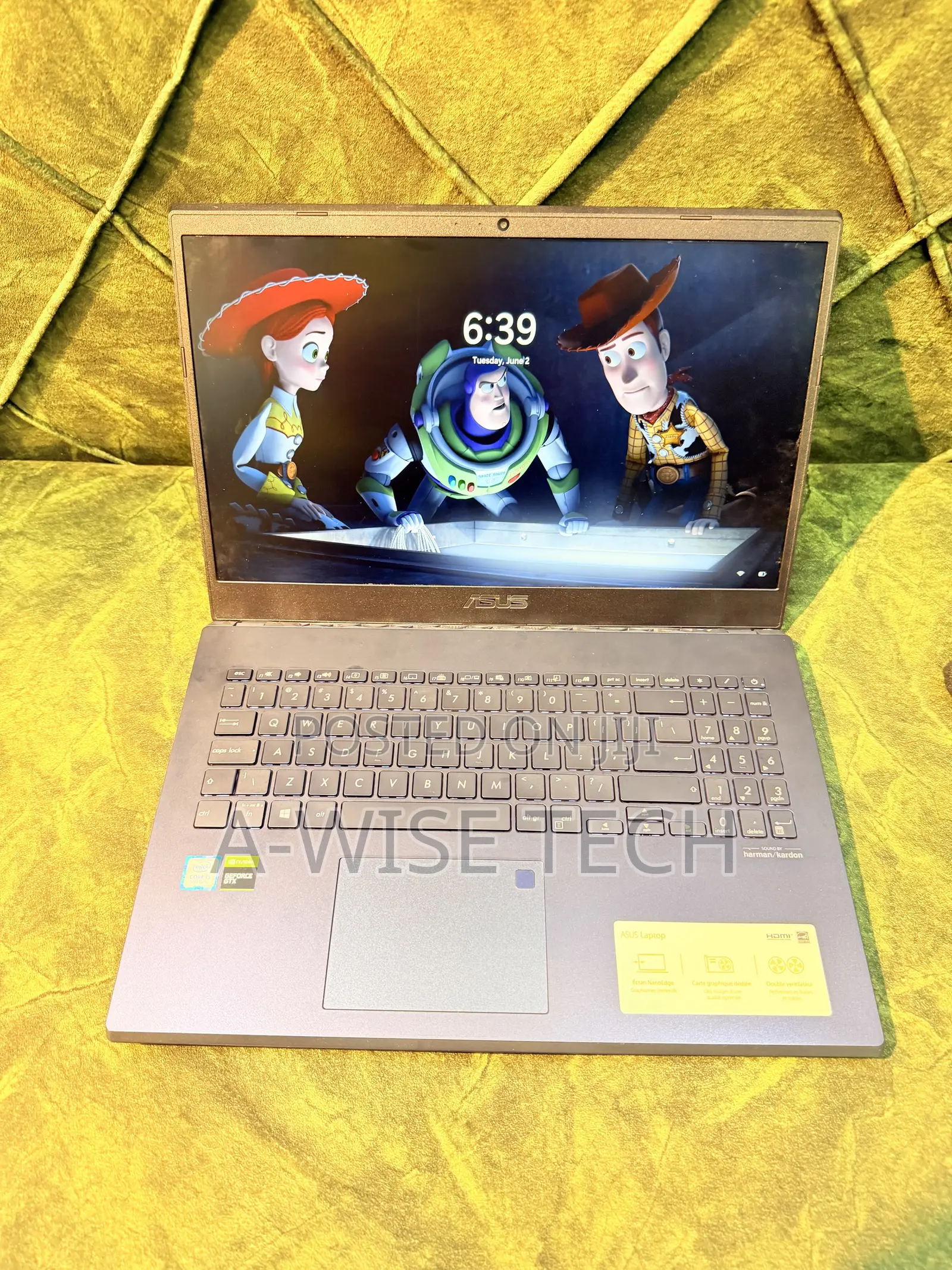 Laptop Asus VivoBook X540SA 12GB Intel Core i5 SSD 512GB