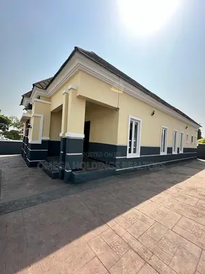 3bdrm Bungalow in Airforce Estate, Akobo for sale