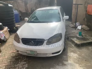 Toyota Corolla LE 2005 White