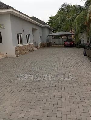 4bdrm Bungalow in Gwarinpa 7Th Avenue, Life Camp for rent