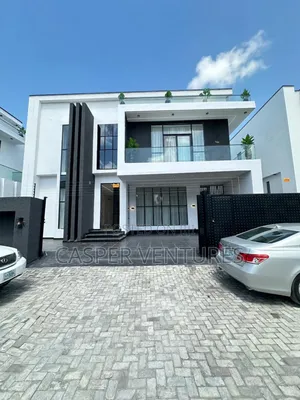 5bdrm Duplex in Vgc for sale