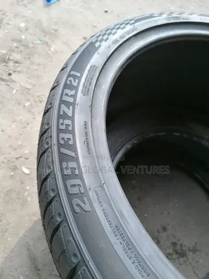 295/35r21 Roadx Tires or Rxmotion Uii Tires