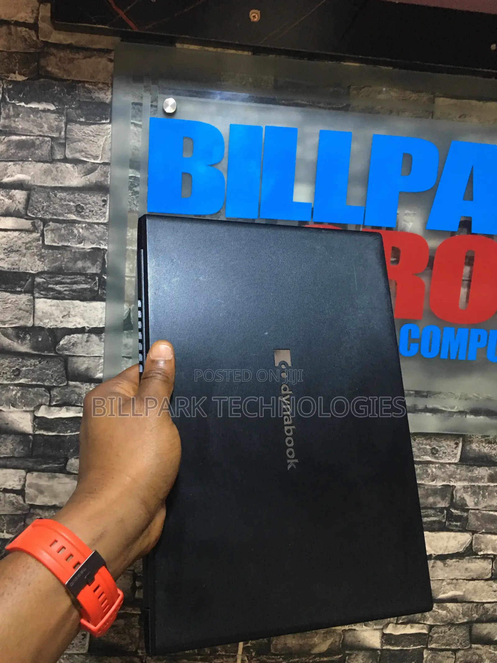 Laptop 8GB Intel Core i5 SSD 128GB