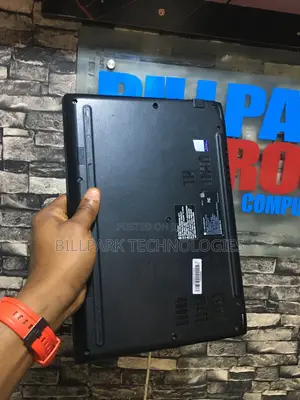 Laptop 8GB Intel Core i5 SSD 128GB