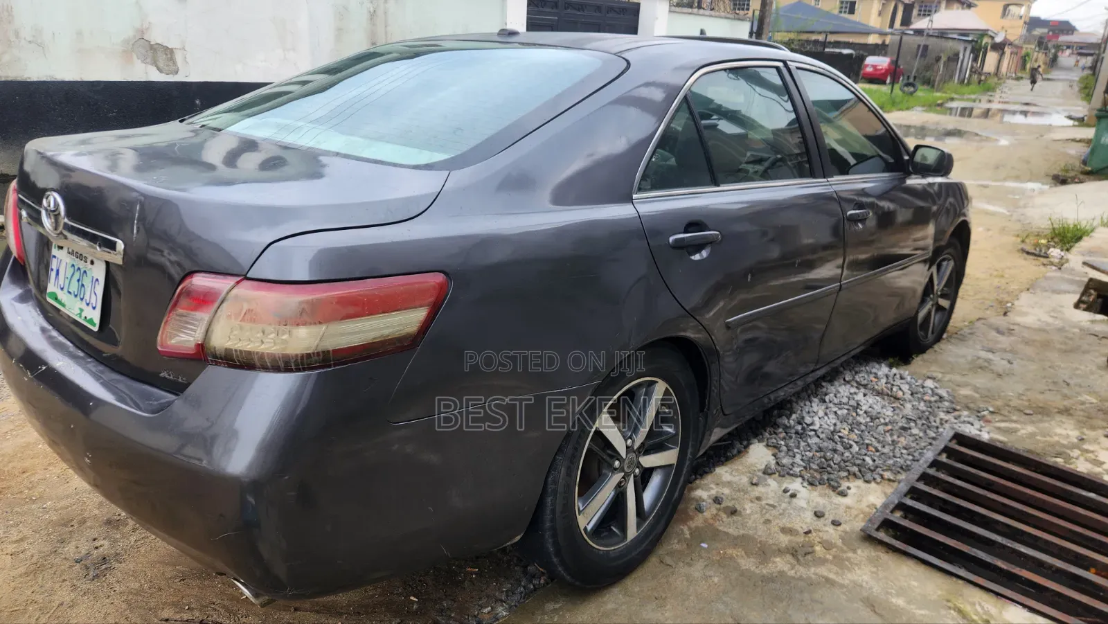 Toyota Camry XLE V6 4dr Sedan (3.5L 6cyl 6A) 2011 Blue